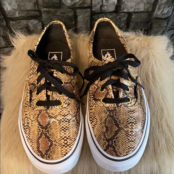 Vans Shoes - Vans Women’s Snakeskin Lace-up Sneakers..Sz 7.5